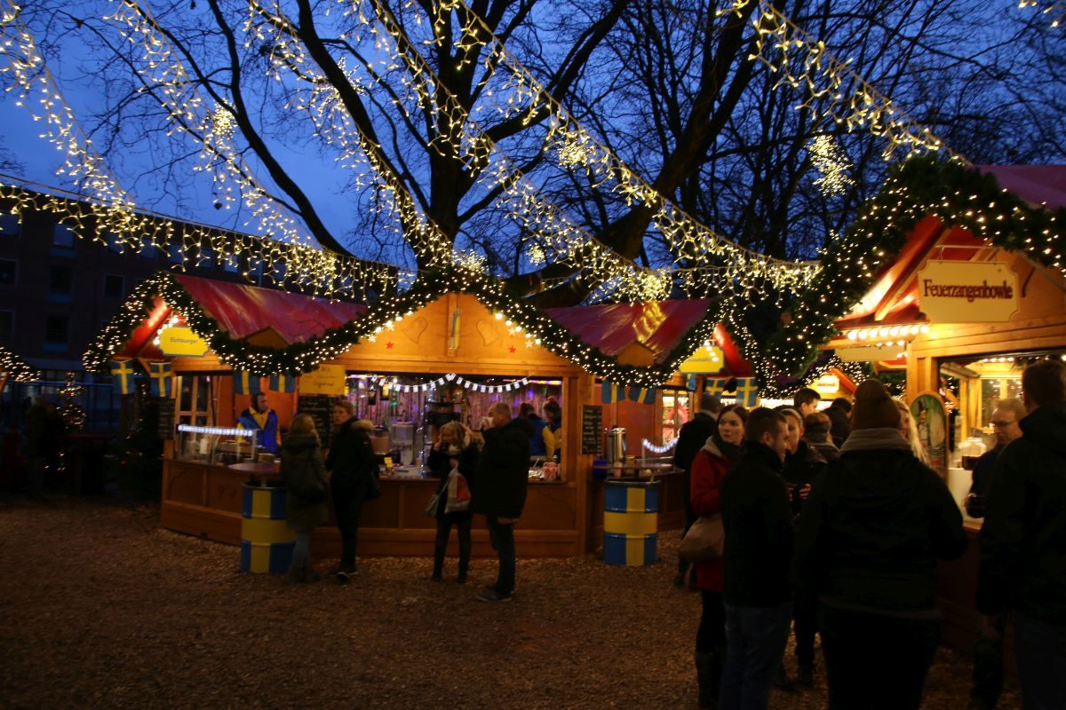 Weihnachtsmarkt Kiel 2017 am Holstenplatz